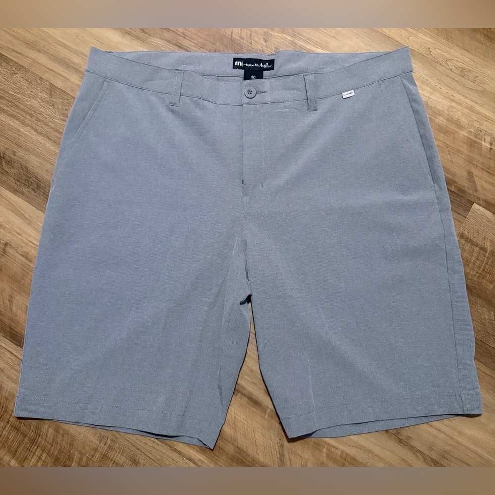 Travis Mathew Golf Shorts - Picture 2 of 6